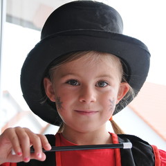 Mädchen mit Zauberhut