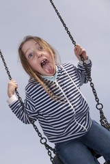 Bambina sull'altalena