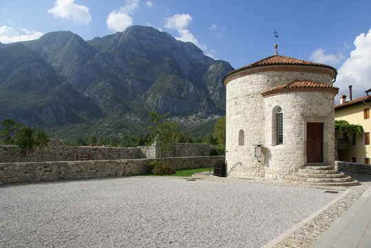 venzone Battistero
