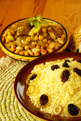 Couscous and Moroccan chicken with chickpeas