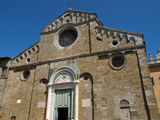 Volterra - the facade of Duomo