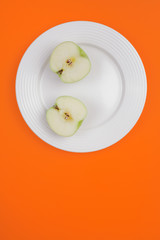 sliced green apple