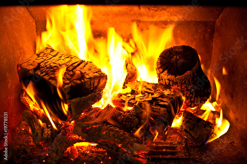 "Fuego en la chimenea" Fotos de archivo e imágenes libres de derechos