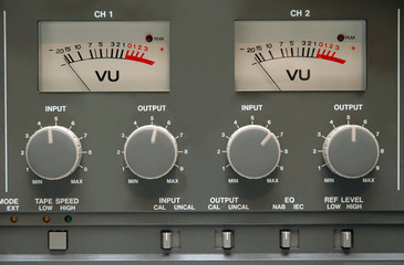 analog reel to reel tape machine control buttons
