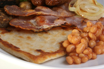 traditional irish breakfast on a large plate