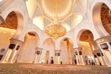 Obraz premium Interior of Sheikh Zayed Mosque in Abu Dhabi 03