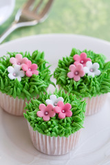 Flower garden cakes