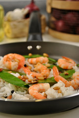 grilled shrimp with organic rice and vegetable