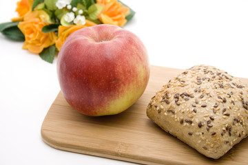 Apfel mit Brötchen