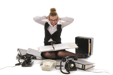 Junge Managerin, Sekretärin hat Stress im Büro