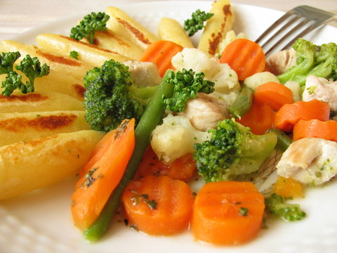 Schupfnudeln mit Gem&uuml;se und Huhn