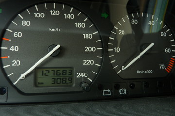 Geschwindigkeitsmesser