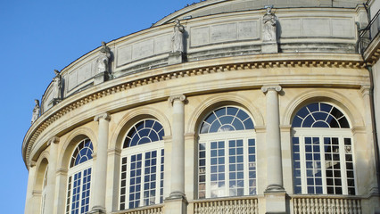 Fototapeta na wymiar fenêtres de l'opéra
