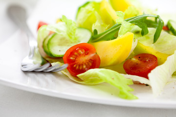 Vegetable salad with mango