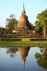 Fototapeta na wymiar Wat Chana Songkhram, Sukhothai
