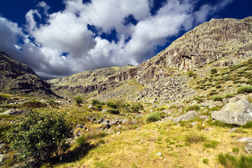 Fototapeta na wymiar Nava Gorge w Sierra de Gredos