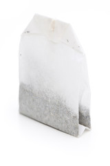 Teebeutel auf weißem Hintergrund