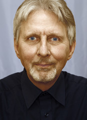 Zufriedener alter Rentner