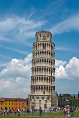 Fototapeta na wymiar Krzywa Wieża w Pizie we Włoszech
