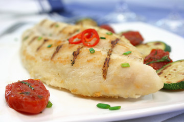 Grillfisch mit Gemüse
