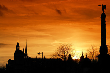 paris crépuscule place du châtelet