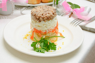 Layered vegetable salad