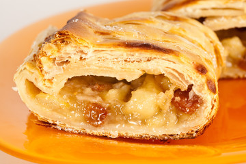 Apfelstrudel (apple pie)