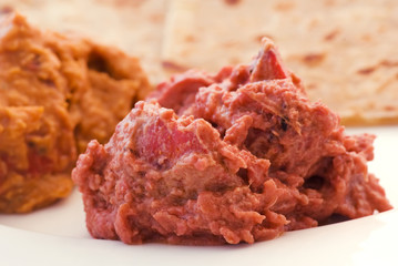 Hühnchen Tikka und Bhuna mit Chapati