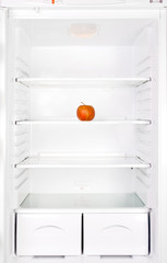 apple in the refrigerator