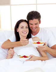 Obraz na płótnie Canvas Romantic couple having breakfast