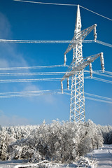 Gittermast im Winter