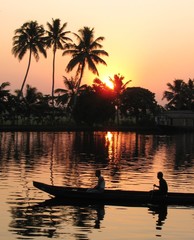 Fototapeta na wymiar Sonnenuntergang in den Backwaters
