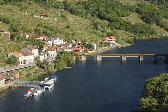 embalse de belesar, chantada (Lugo)