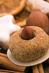 Nusshäufchen und Zimtstern
