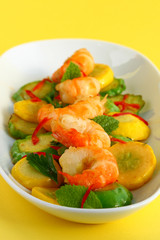 Shrimps with  zucchini in a bowl