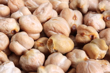 chickpeas (close up)