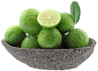 citrus hystrix, combava, coupelle pierre, fond blanc