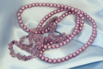 lila amethysts and lila pearls
