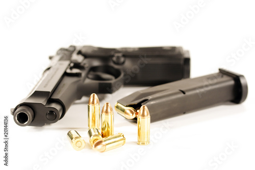 PISTOLA BERETTA SCARICA