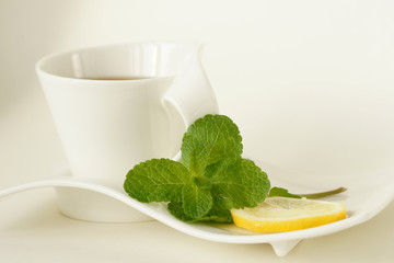 Tea with mint and lemon