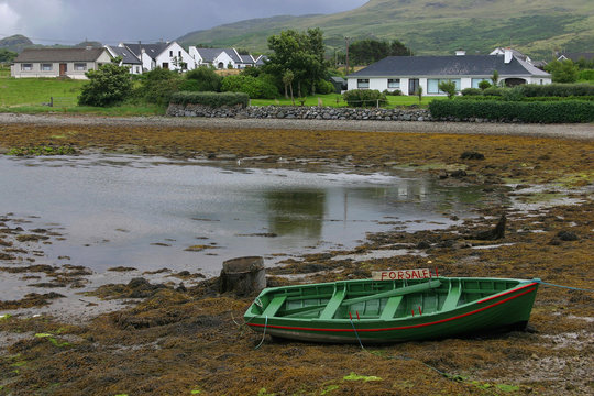 Un port du Connemara