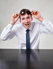 Mann mit Sonnebrille