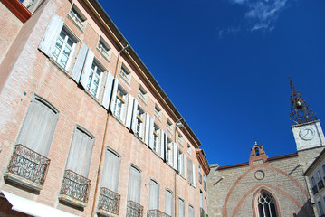 Maisons près de la Cathédrale Saint Jean