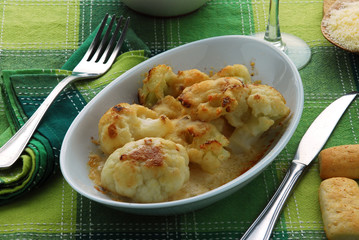 Cavolfiore gratinato con formaggio grana - Contorni
