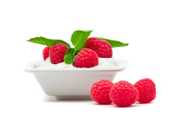 Raspberry yogurt