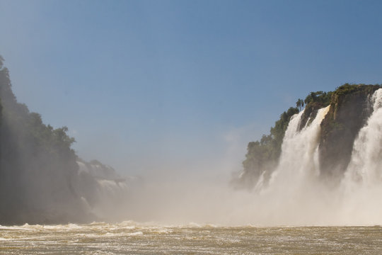 Macuco Boat Safari, Iguassu Falls