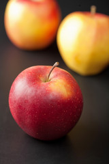red and yellow apples