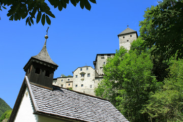 Burg Taufers