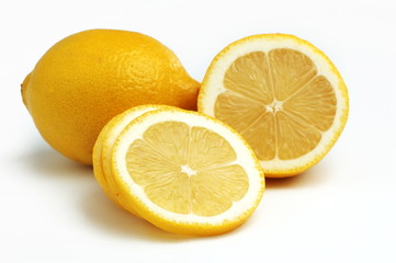 Obraz na płótnie Canvas Fresh sliced lemon isolated on white background
