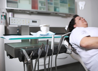 Obraz premium Zahnarzt Kieferothopäde Patient Werkzeug